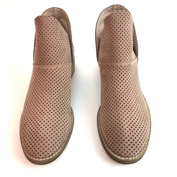 Eileen Fisher Leaf 6.5 Booties Tan Nubuck Perforated Slip On MSRP $275 - Picture 1 of 15